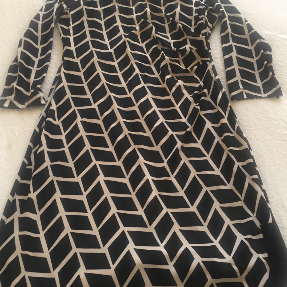 Donna Morgan knit black/white dress,size 8
